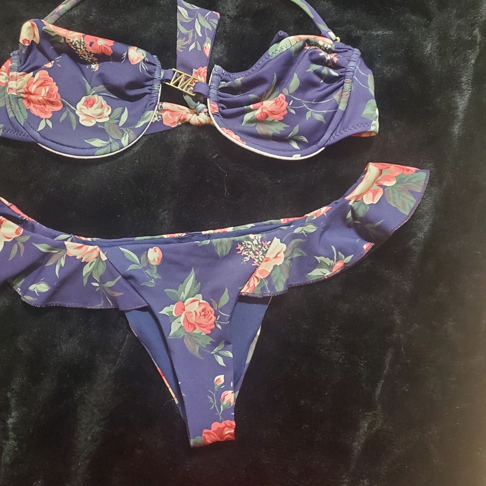 Swimming suit